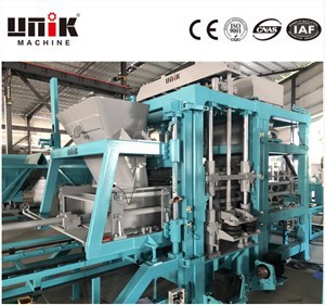 کھوکھلی بلاک خودکار مشین کی خصوصیات کیا ہیں؟