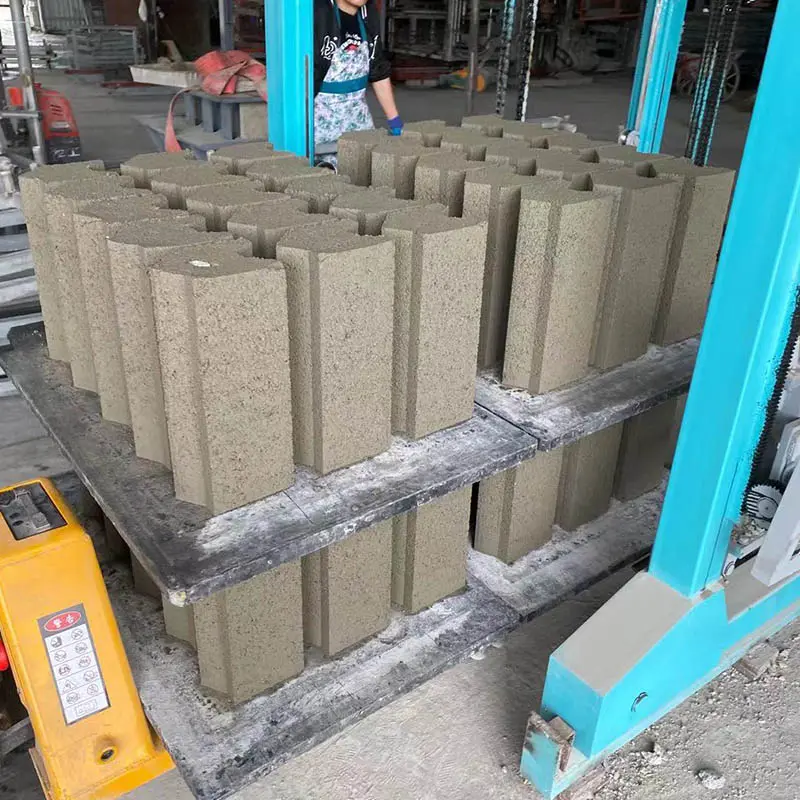 آپ کو خودکار بلاک مشینوں کے بارے میں جاننے کی ضرورت ہر چیز