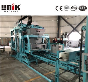 اینٹوں کو بنانے والی مشین کو بلاک کریں